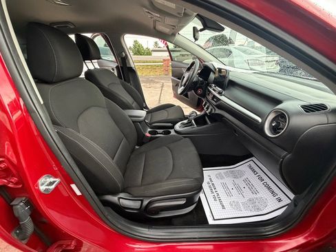 Used 2021 Kia Forte LXS FWD image 9