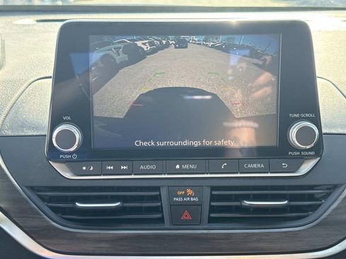 Certified 2025 Nissan Altima 2.5 SV FWD image 23