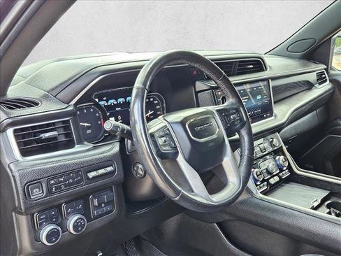 Used 2021 GMC Yukon Denali w/ Denali Ultimate Package AWD/4WD image 9