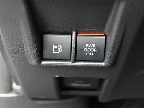 Used 2025 Toyota Sienna XSE image 15