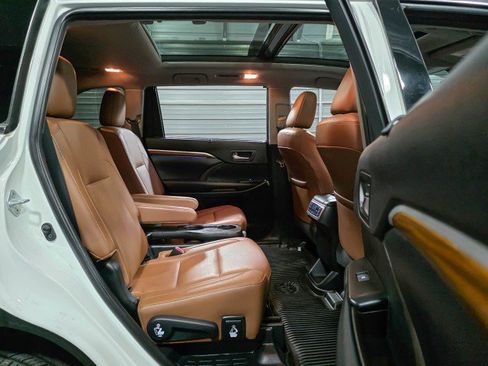 Used 2019 Toyota Highlander Limited Platinum image 20