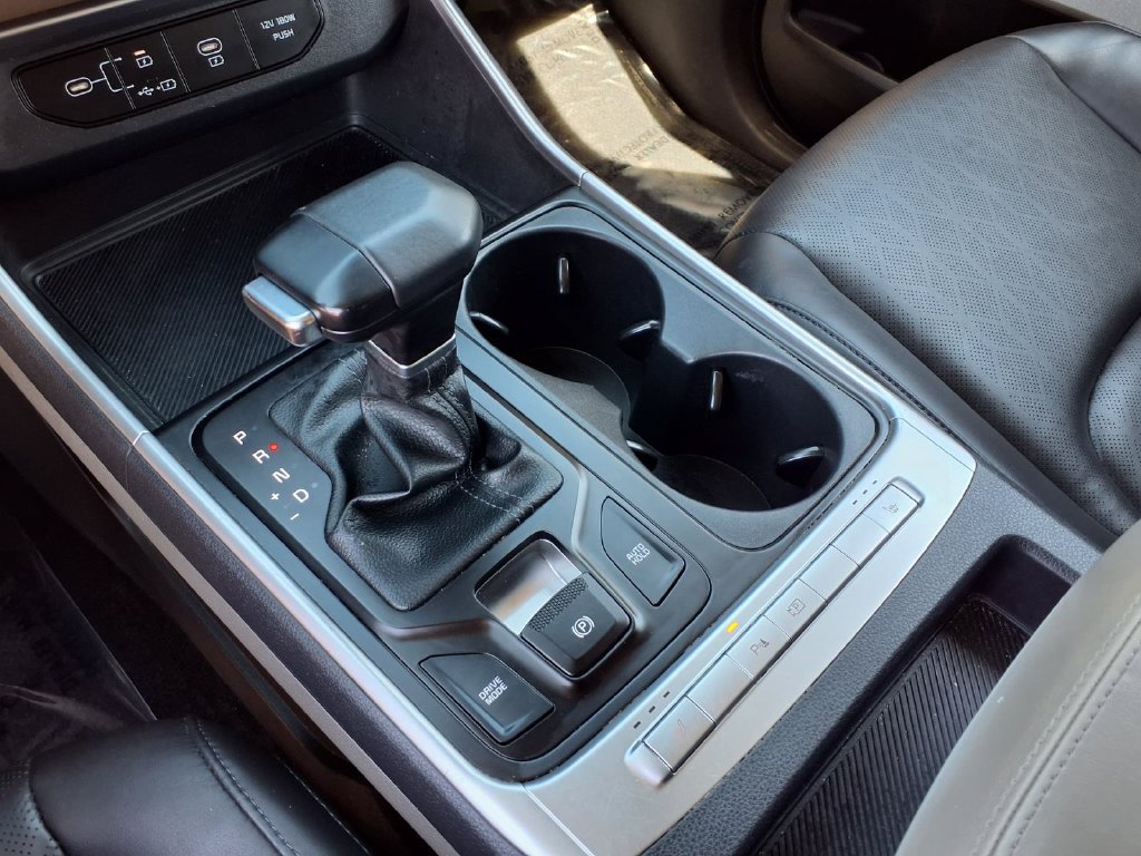 Certified 2025 Kia Carnival FWD image 27