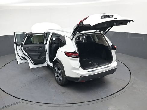 Used 2024 Nissan Rogue SL FWD image 54