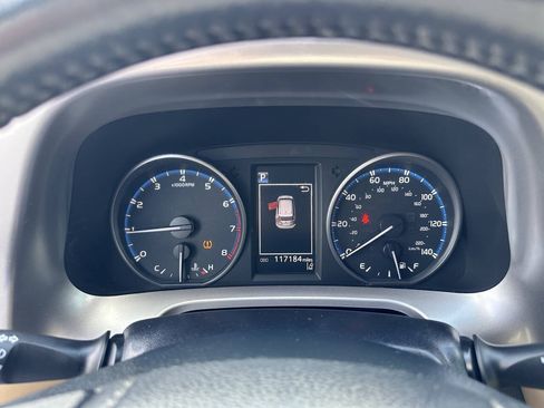 Used 2017 Toyota RAV4 XLE FWD image 27