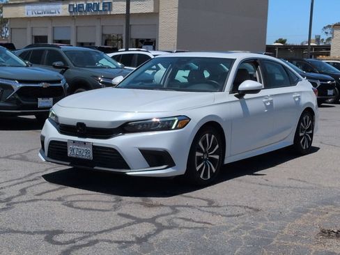 Used 2024 Honda Civic EX image 1