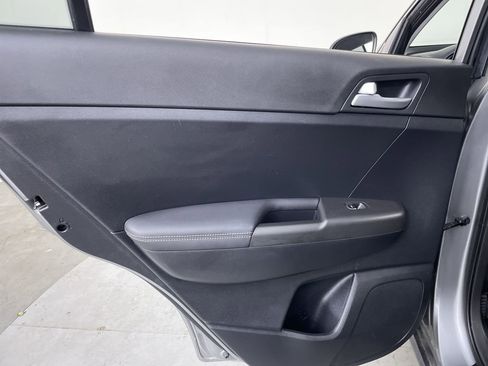 Used 2020 Kia Sportage LX AWD/4WD image 18