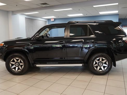 Used 2020 Toyota 4Runner TRD Off-Road Premium w/ Moonroof Package AWD/4WD image 2