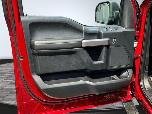 Used 2019 Ford F150 XLT w/ Equipment Group 302A Luxury AWD/4WD image 25