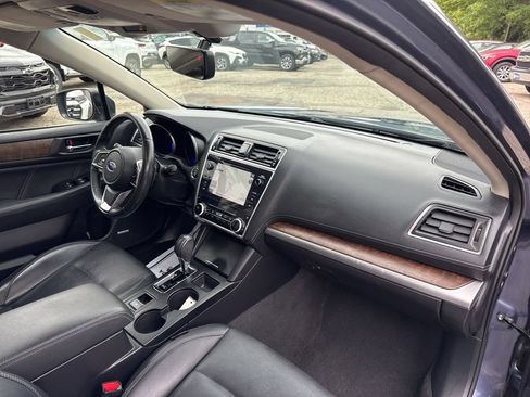 Used 2018 Subaru Outback 2.5i Limited AWD/4WD image 17