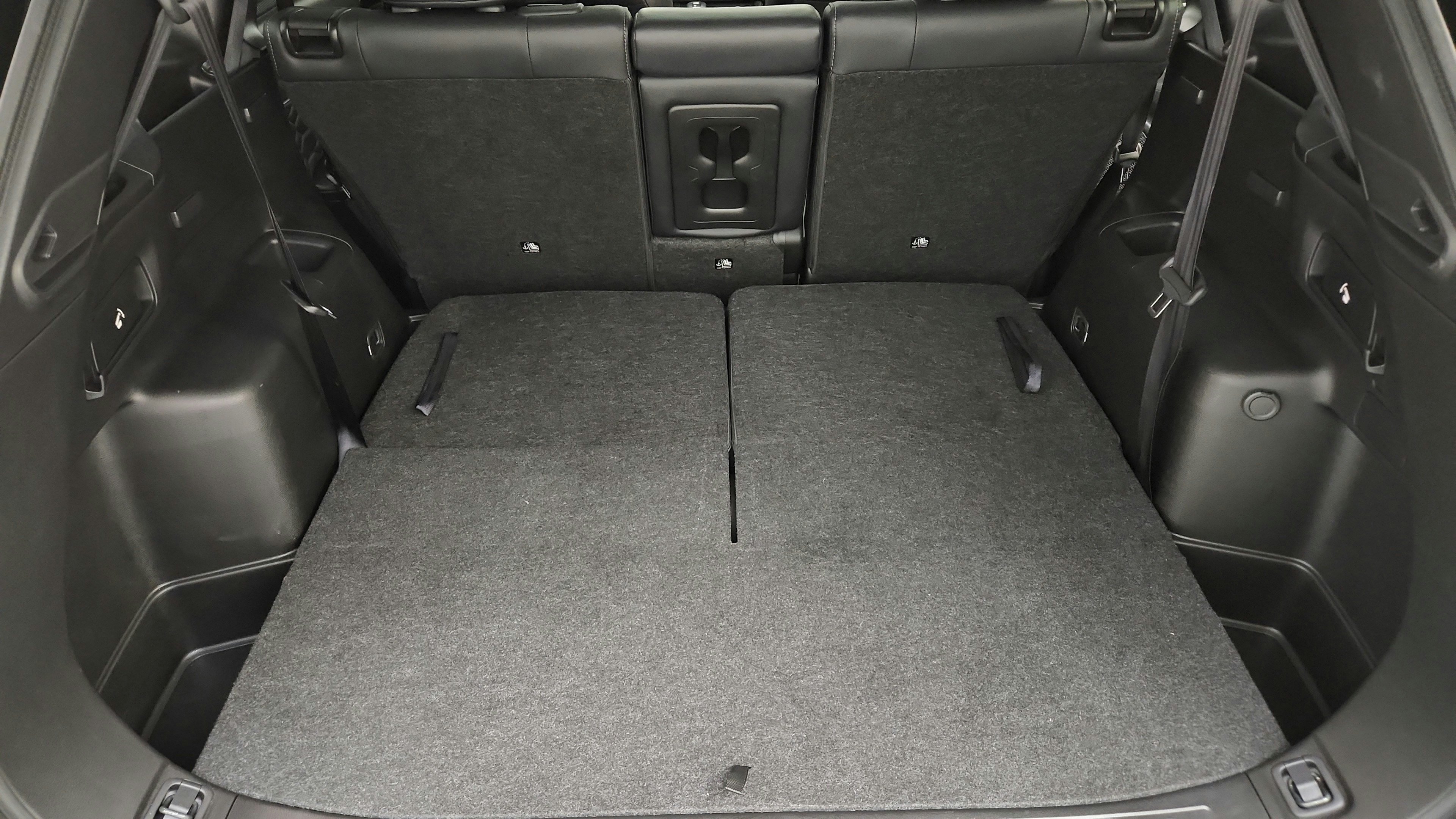 Used 2025 Mitsubishi Outlander AWD image 31