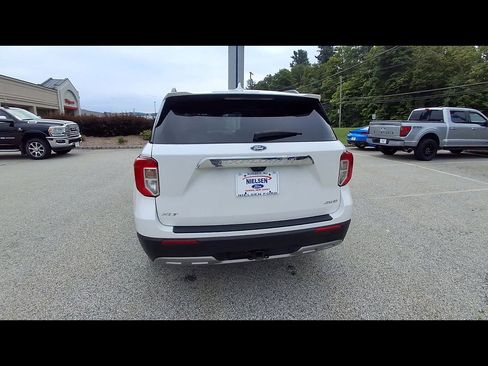 Certified 2024 Ford Explorer XLT w/ Equipment Group 202A AWD/4WD image 7