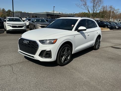 Used 2025 Audi Q5 e Premium image 1