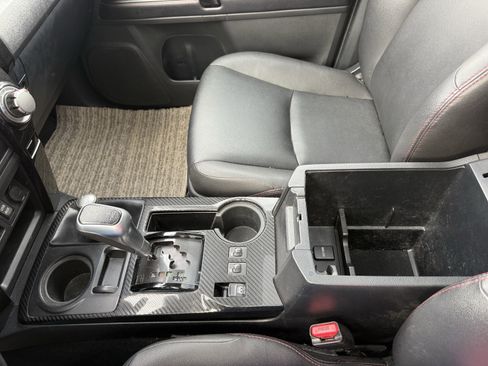 Used 2018 Toyota 4Runner TRD Off-Road Premium image 22