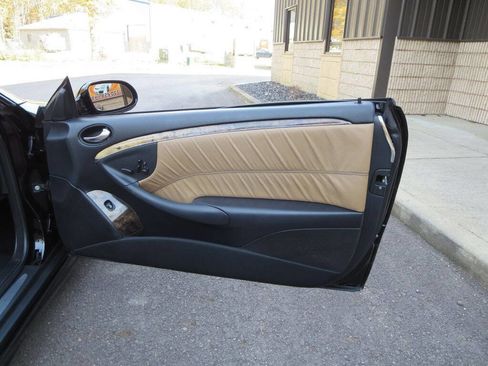 Used 2008 Mercedes-Benz CLK 550 Cabriolet image 9