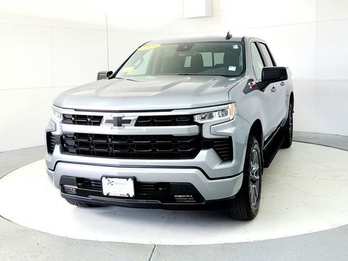 Used 2024 Chevrolet Silverado 1500 RST w/ Convenience Package II AWD/4WD image 2