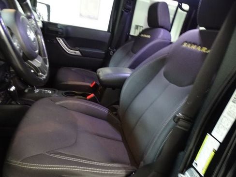 Used 2013 Jeep Wrangler Unlimited Sahara w/ Dual Top Group AWD/4WD image 2