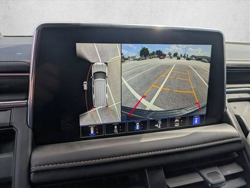Used 2022 GMC Yukon XL AT4 w/ Technology Package AWD/4WD image 13