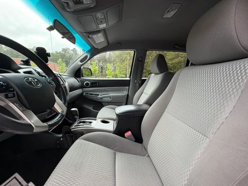 Used 2015 Toyota Tacoma PreRunner w/ SR5 Package RWD image 15