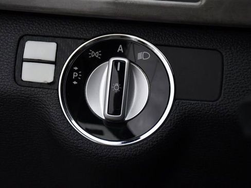 Used 2010 Mercedes-Benz E 350 E 350 image 19