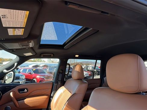 Used 2024 INFINITI QX80 Sensory w/ Cargo Package image 16