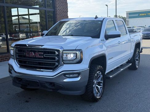 Used 2017 GMC Sierra 1500 SLE w/ SLE Value Package AWD/4WD image 1