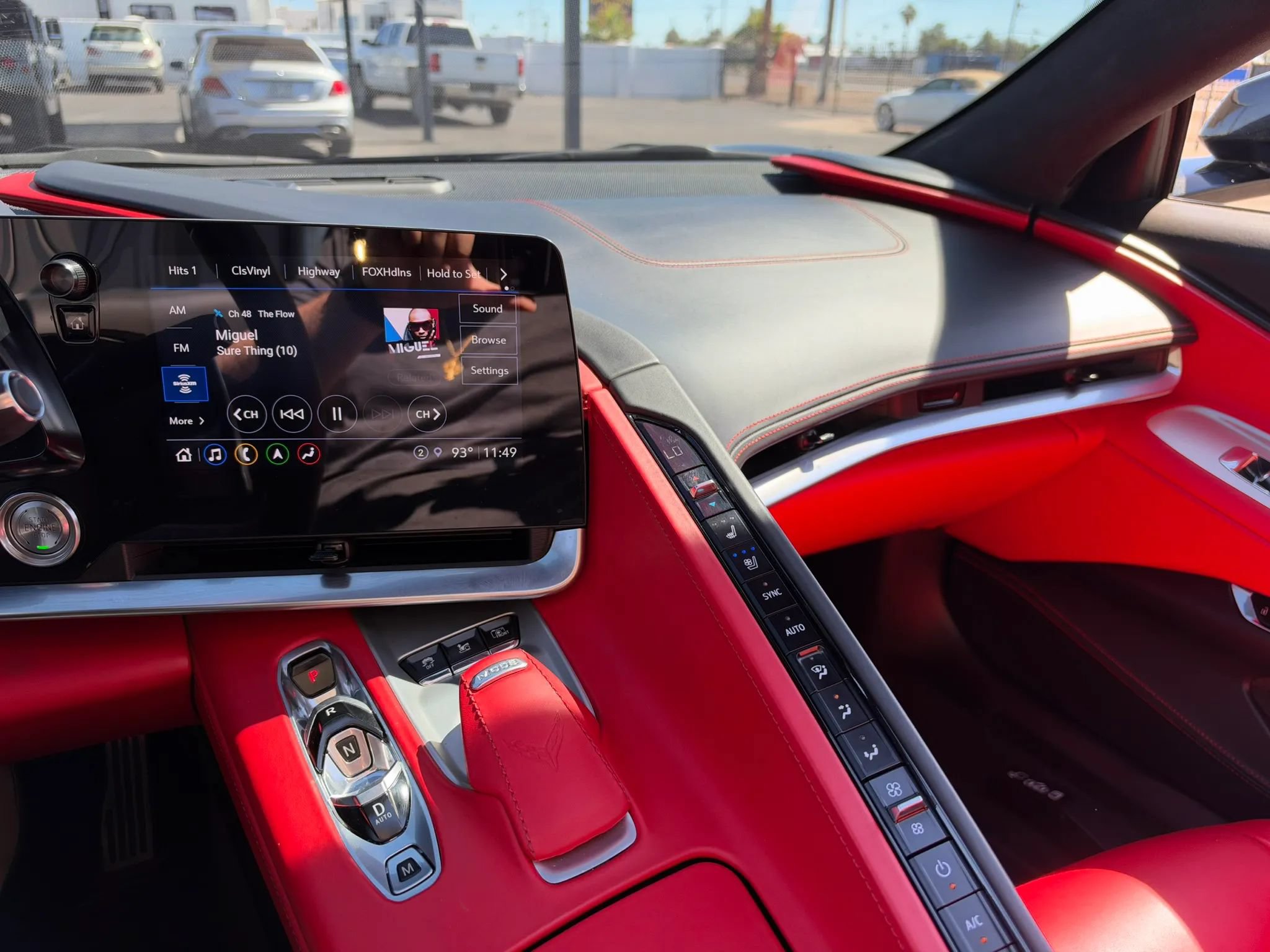 Used 2022 Chevrolet Corvette Stingray Premium Cpe w/ Z51 Performance Package RWD image 17