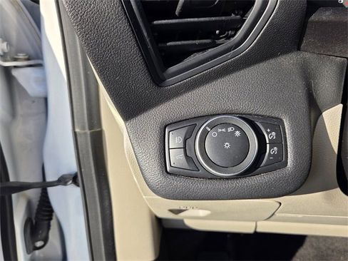 Used 2019 Ford Escape SE image 9