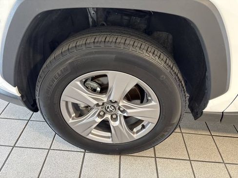 Used 2025 Toyota RAV4 XLE FWD image 5