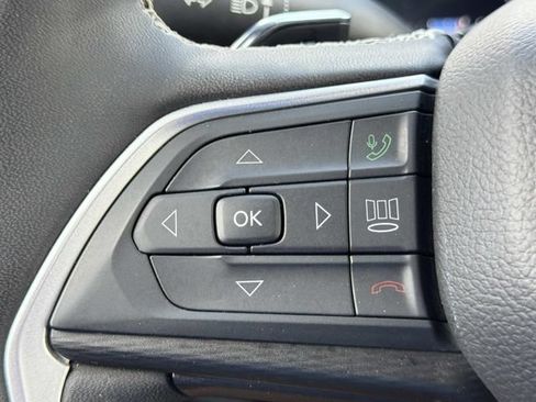 Used 2023 Jeep Grand Cherokee Altitude AWD/4WD image 27