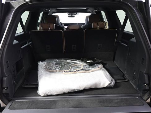 New 2026 Lincoln Navigator L Black Label AWD/4WD image 19