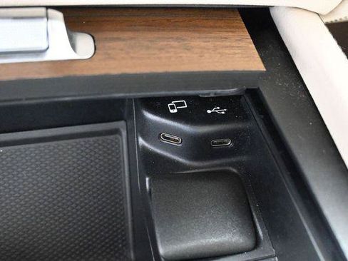 Used 2022 Mercedes-Benz GLE 350 4MATIC image 26
