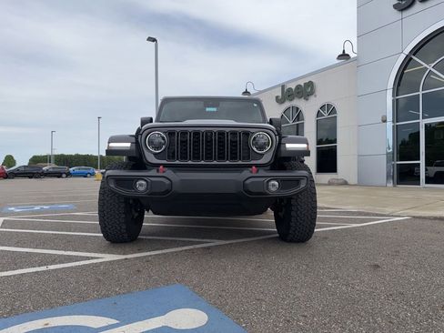 Used 2024 Jeep Wrangler Rubicon w/ Technology Group AWD/4WD image 26