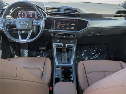 Used 2020 Audi Q3 2.0T Premium Plus w/ Premium Plus Package AWD/4WD image 19
