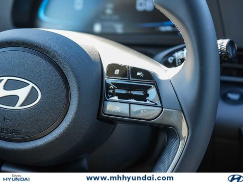 New 2025 Hyundai Elantra Sport FWD image 19