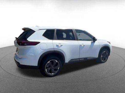 Used 2025 Nissan Rogue SV AWD/4WD image 15