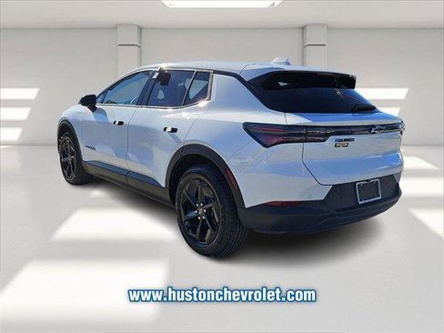 New 2026 Chevrolet Equinox EV LT image 3