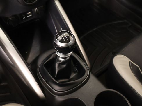 Used 2015 Hyundai Veloster Turbo w/ Option Group 04 image 8