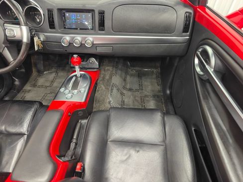 Used 2003 Chevrolet SSR w/ Preferred Equipment Group RWD image 23