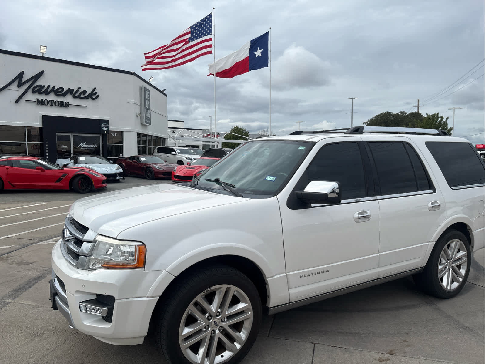 Used 2017 Ford Expedition Platinum AWD/4WD image 1