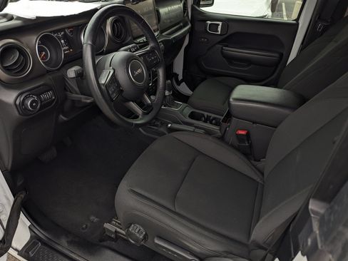 Used 2020 Jeep Wrangler Sport AWD/4WD image 8