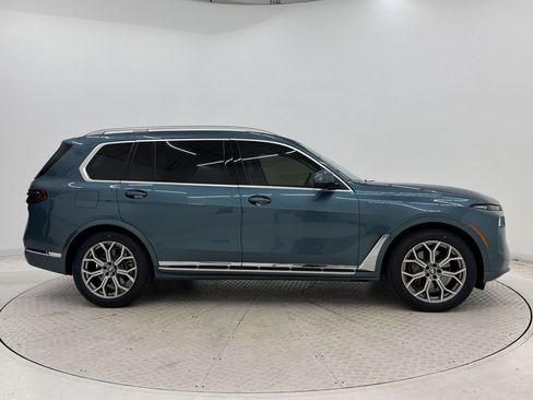 Used 2024 BMW X7 xDrive40i w/ Executive Package AWD/4WD image 8
