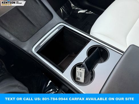 Used 2022 Tesla Model Y Long Range image 21