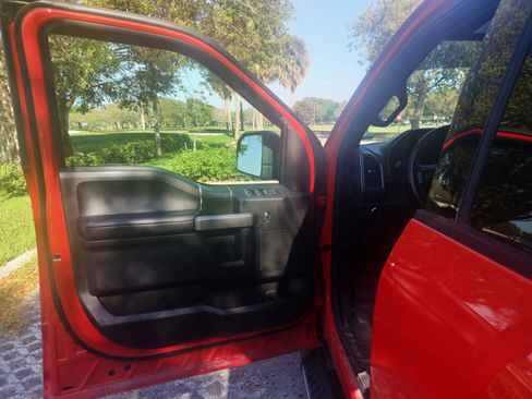 Used 2018 Ford F150 XLT w/ Equipment Group 302A Luxury image 10