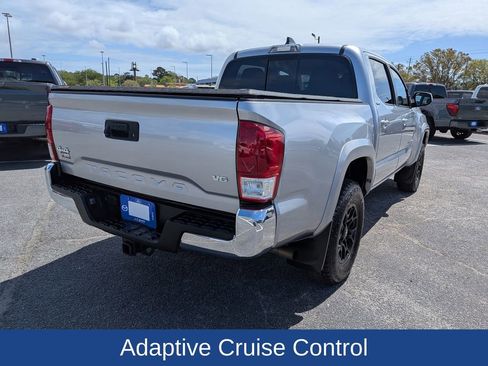 Used 2022 Toyota Tacoma SR5 AWD/4WD image 4