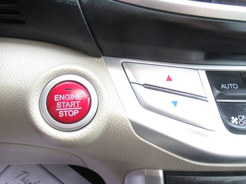 Used 2015 Honda Accord EX-L image 26