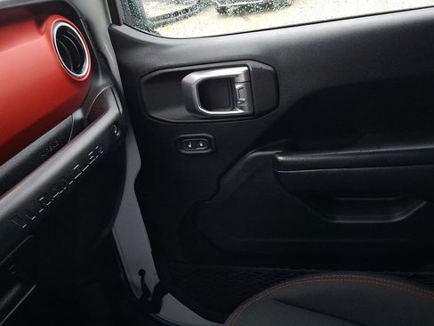 Certified 2021 Jeep Wrangler Unlimited Rubicon image 31