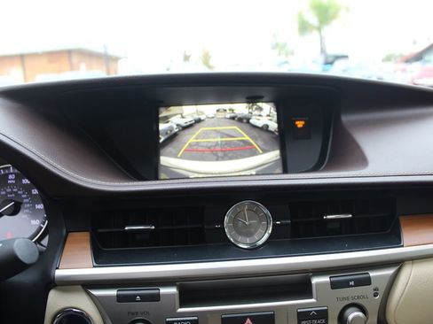 Used 2018 Lexus ES 300h image 30