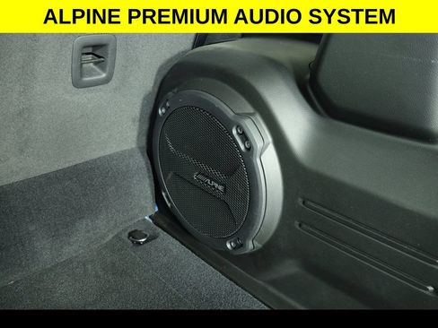 Used 2024 Jeep Wrangler Unlimited w/ Convenience Group AWD/4WD image 10