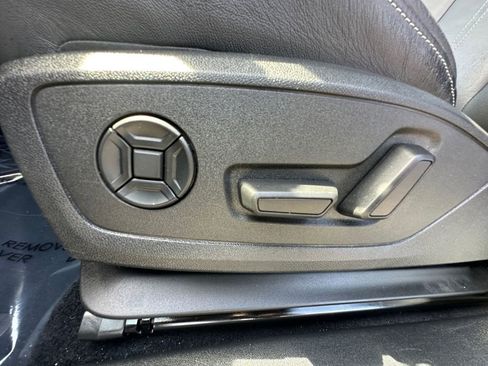 Used 2023 Audi Q4 e-tron Premium Plus w/ Premium Plus image 10