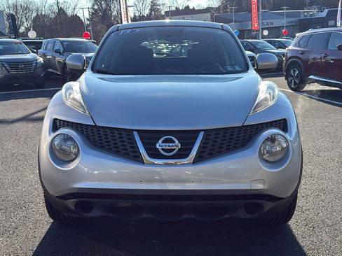 Used 2013 Nissan Juke SV image 2